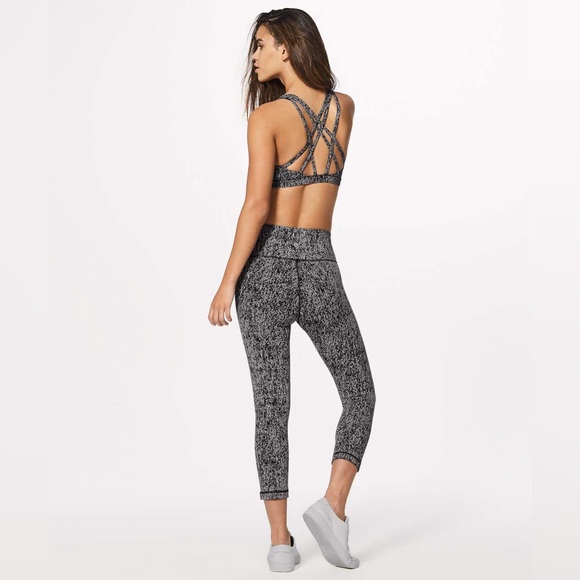 Lululemon Free To Be Serene Bra Power Luxtreme Denim Twill Black White Size 6 - Picture 3 of 9